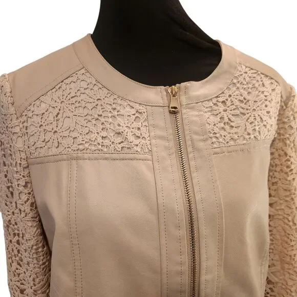 Chico's Faux Leather Blazer Jacket Size 1 Medium Ivory Cream Zip Lace Sleeves - Picture 3 of 10